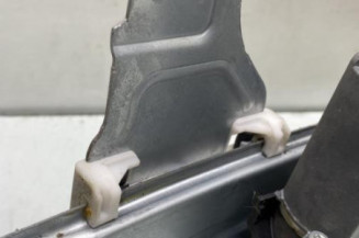 Leve vitre electrique arriere droit PEUGEOT 2008 1