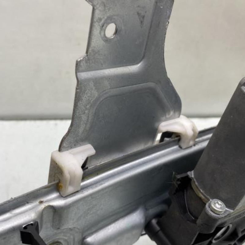 Leve vitre electrique arriere droit PEUGEOT 2008 1 Photo n°3