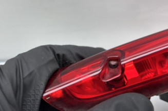 Feu arriere stop central PEUGEOT 208 1