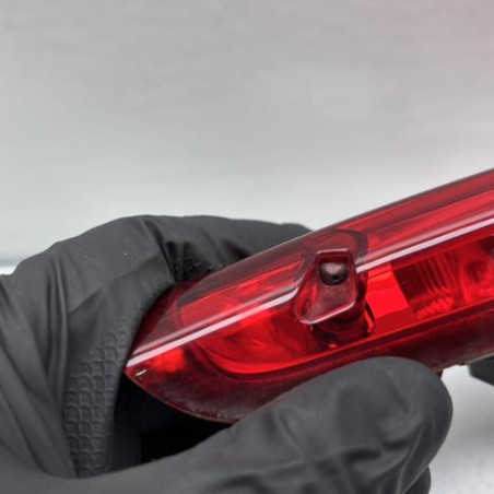 Feu arriere stop central PEUGEOT 208 1
