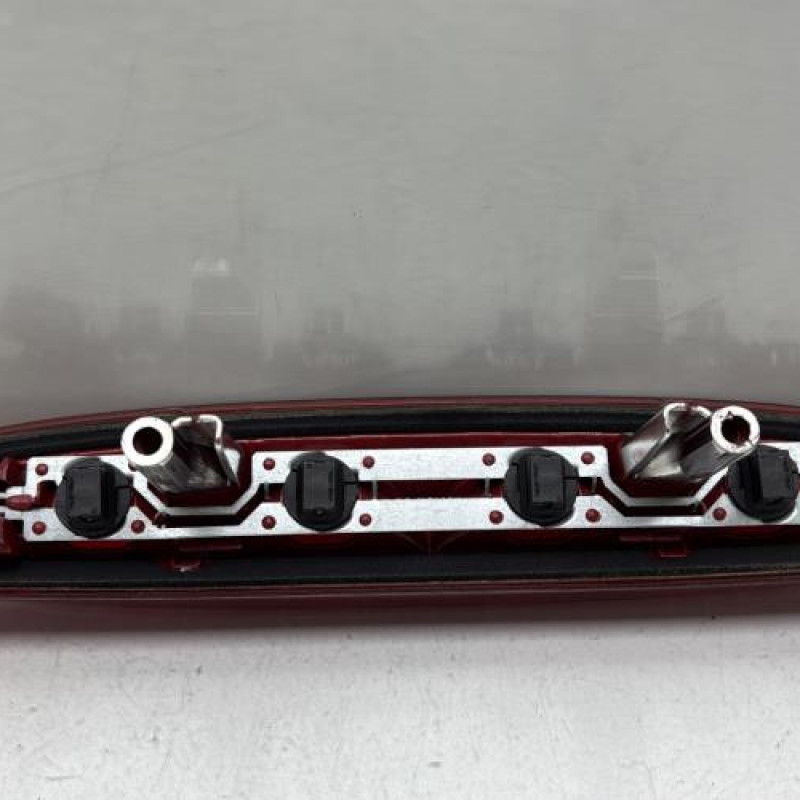 Feu arriere stop central PEUGEOT 208 1 Photo n°3