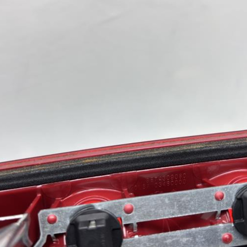 Feu arriere stop central PEUGEOT 208 1 Photo n°6