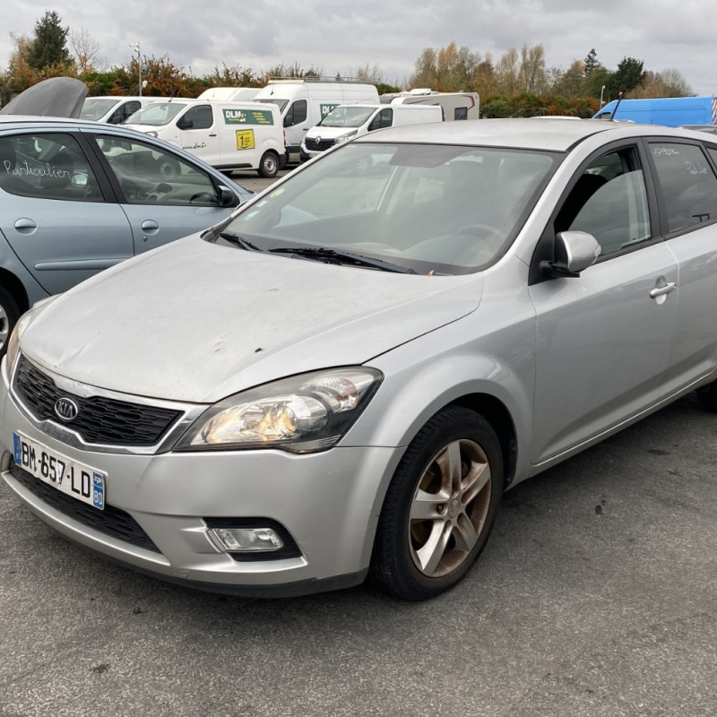 KIA CEE-D 1 PHASE 2 1.6 CRDI - 16V TURBO Photo n°1