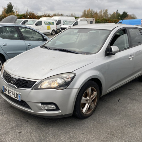 KIA CEE-D 1 PHASE 2 1.6 CRDI - 16V TURBO Photo n°1