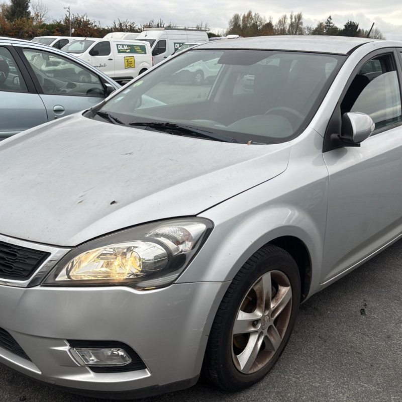 KIA CEE-D 1 PHASE 2 1.6 CRDI - 16V TURBO Photo n°12