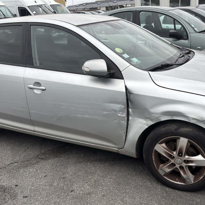 KIA CEE-D 1 PHASE 2 1.6 CRDI - 16V TURBO Photo n°19