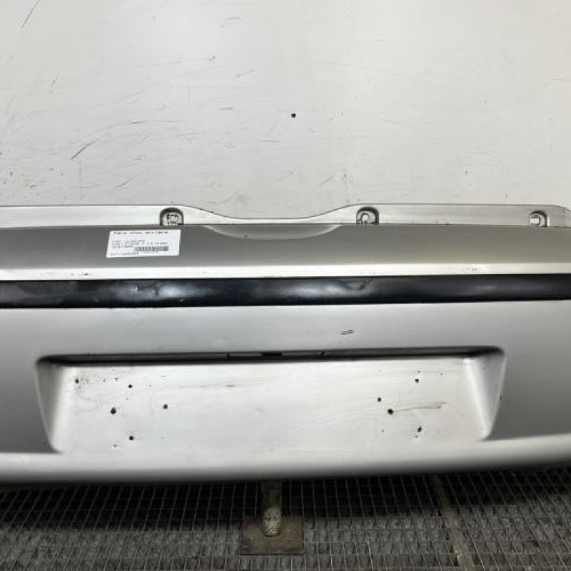 Pare choc arriere FIAT PUNTO 2 Photo n°1