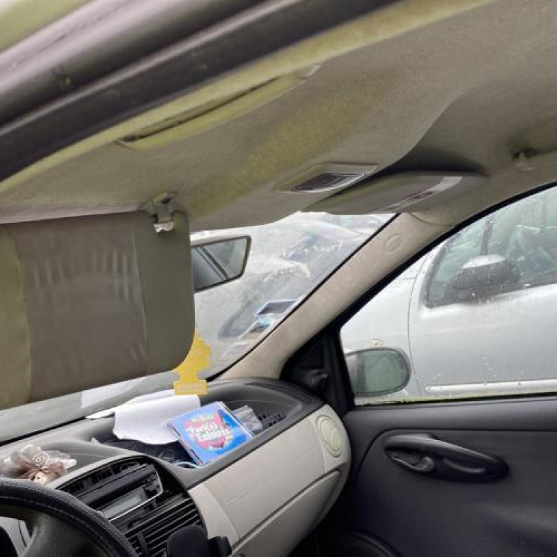 Pare choc arriere FIAT PUNTO 2 Photo n°19