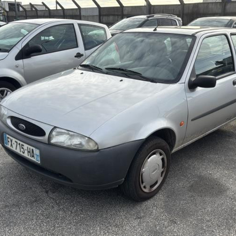 Pare choc arriere FORD FIESTA 4 Photo n°7