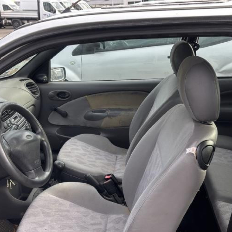 Pare choc arriere FORD FIESTA 4 Photo n°17