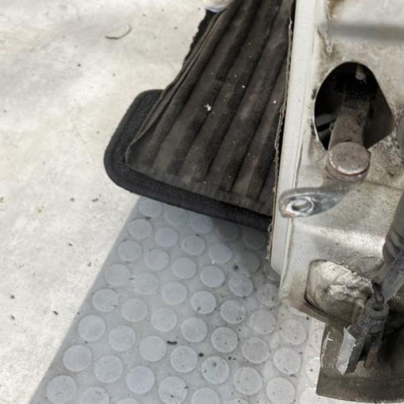 Porte avant gauche FORD FIESTA 4 Photo n°5