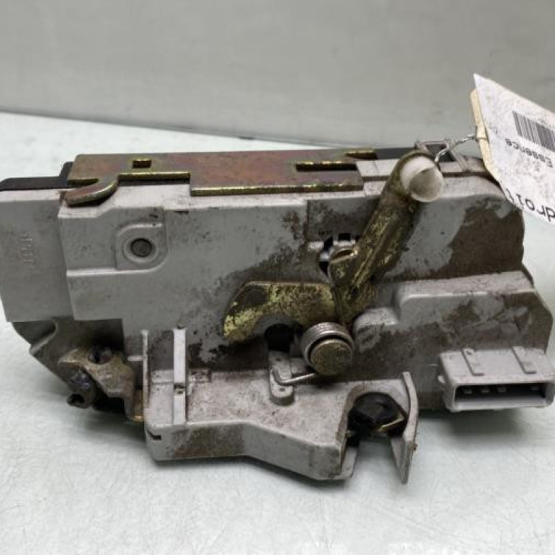 Serrure arriere droit PEUGEOT 206 Photo n°2