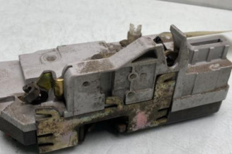Serrure arriere droit PEUGEOT 206