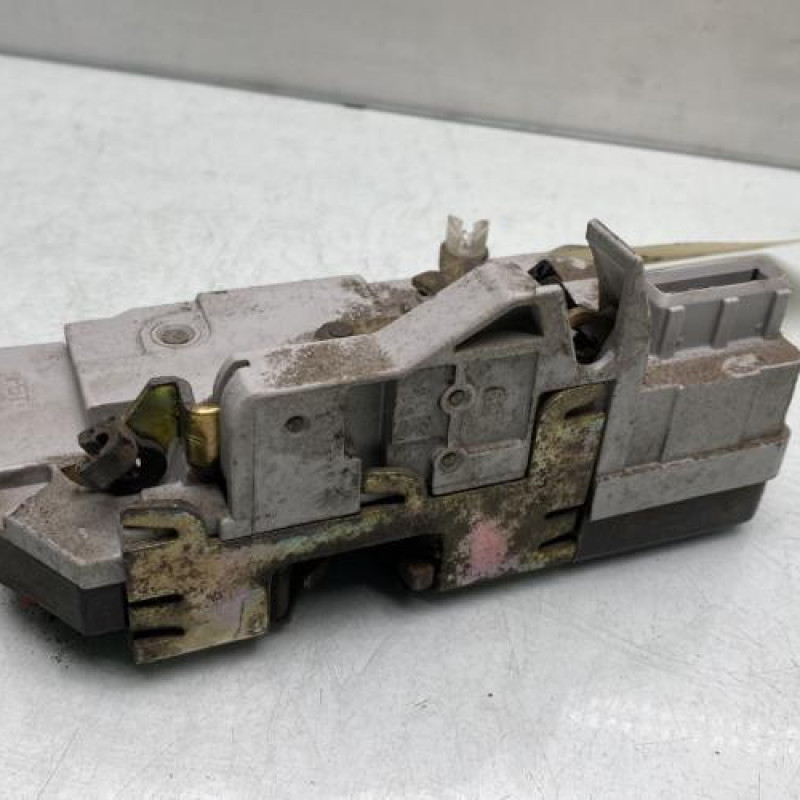 Serrure arriere droit PEUGEOT 206 Photo n°4