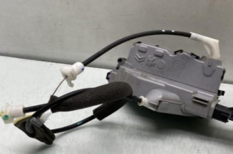 Serrure arriere gauche PEUGEOT 3008 1