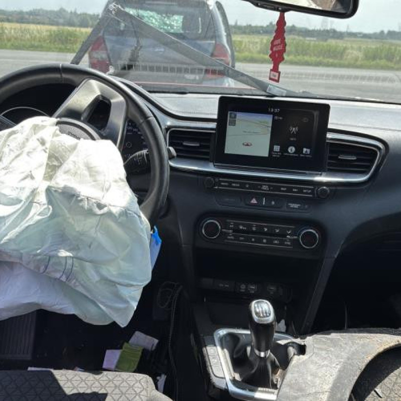 Vitre avant droit KIA CEE-D 3 SPORT WAGON Photo n°20