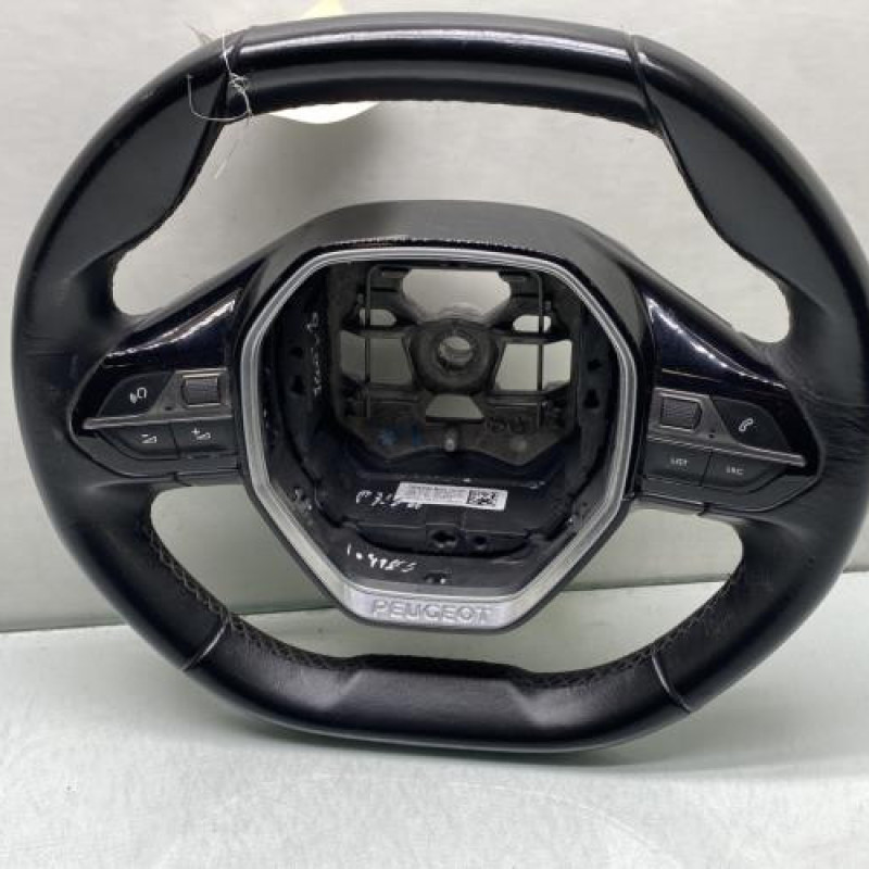 Volant PEUGEOT 5008 2 Photo n°1