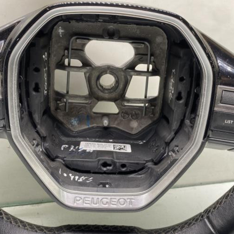 Volant PEUGEOT 5008 2 Photo n°2