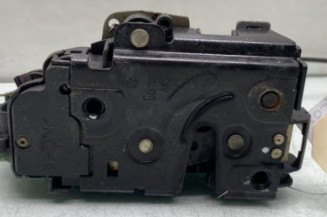 Serrure arriere droit VOLKSWAGEN GOLF 4 Photo n°1