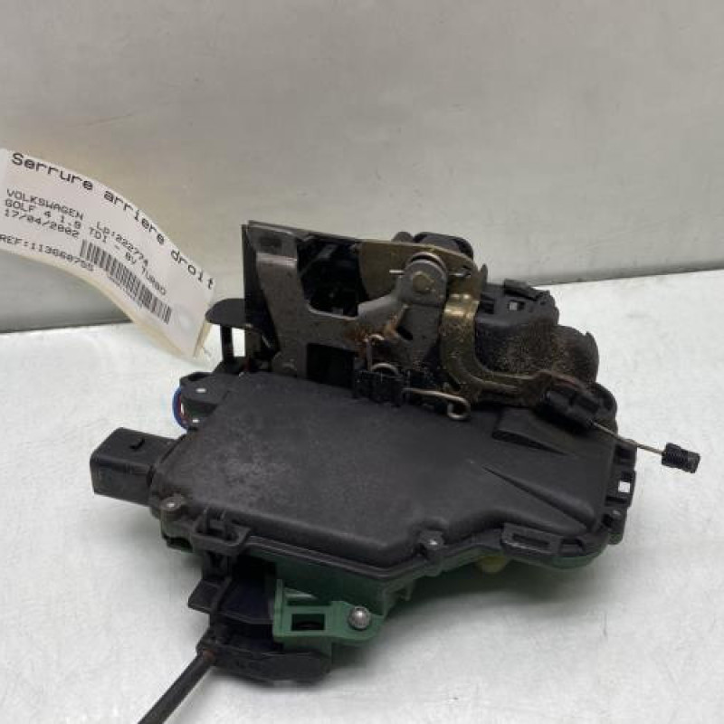 Serrure arriere droit VOLKSWAGEN GOLF 4 Photo n°3