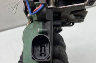 Serrure arriere droit VOLKSWAGEN GOLF 4