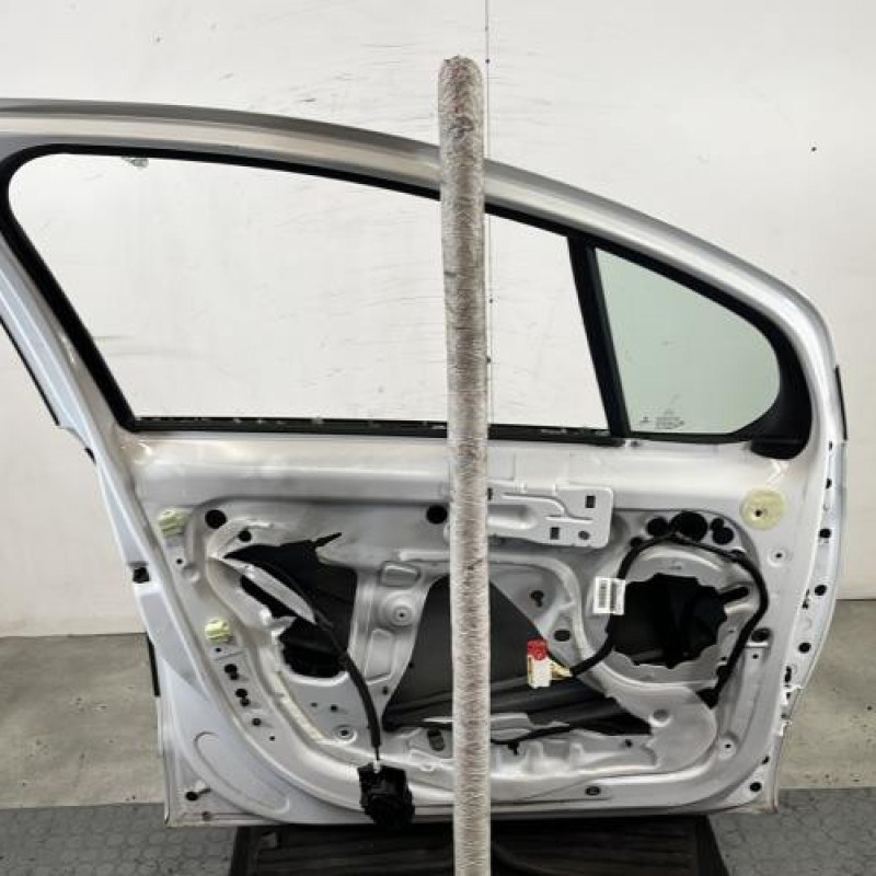Porte avant gauche CITROEN C3 2 Photo n°8