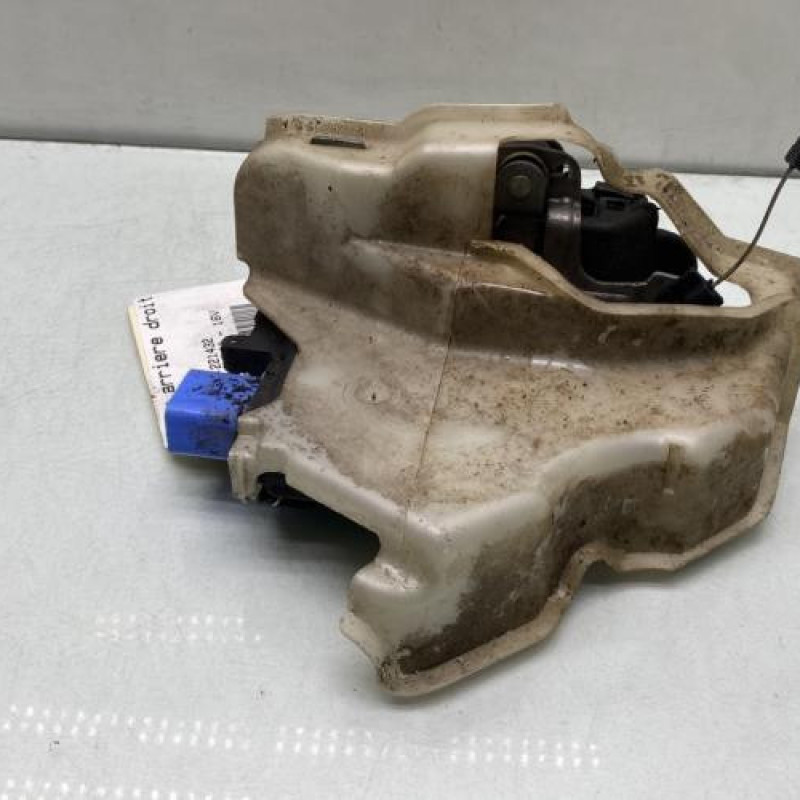 Serrure arriere droit VOLKSWAGEN GOLF 6 Photo n°2