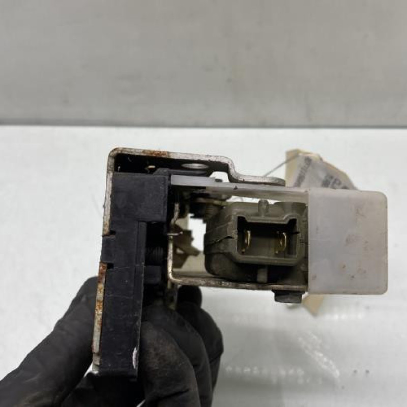 Serrure arriere gauche RENAULT CLIO 2 Photo n°2