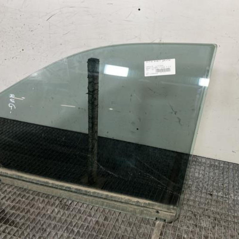 Vitre avant gauche CHRYSLER GRAND VOYAGER 4 Photo n°3