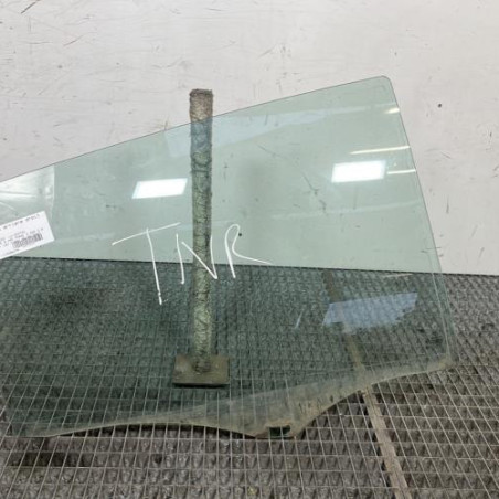Vitre arriere droit MERCEDES CLASSE B 245 Photo n°1