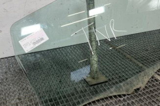 Vitre arriere droit MERCEDES CLASSE B 245