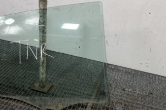 Vitre arriere droit MERCEDES CLASSE B 245