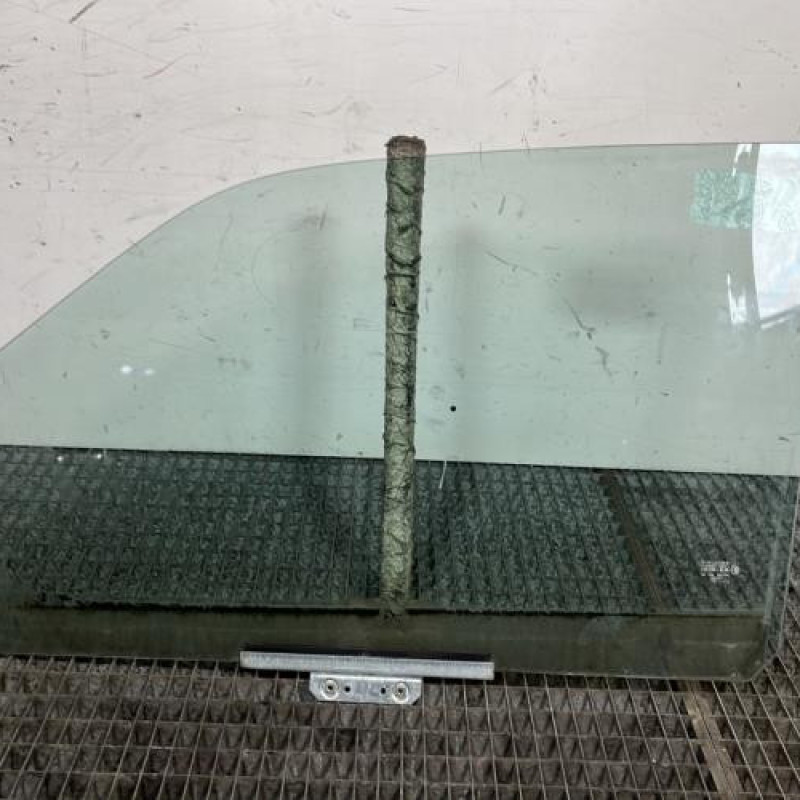 Vitre avant droit FORD FIESTA 4 Photo n°4