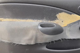 Vitre avant droit FORD FIESTA 4