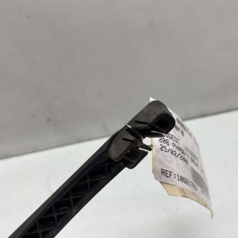 Bras essuie glace arriere PEUGEOT 206 Photo n°3