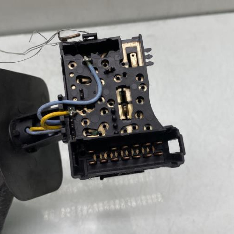 Commodo phare RENAULT CLIO 2 CAMPUS Photo n°4