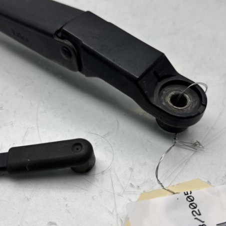 Bras essuie glace avant gauche PEUGEOT 107