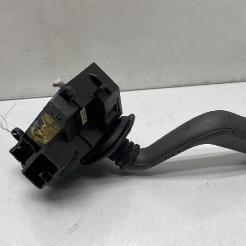 Commodo phare VOLVO V 40 1 Photo n°3