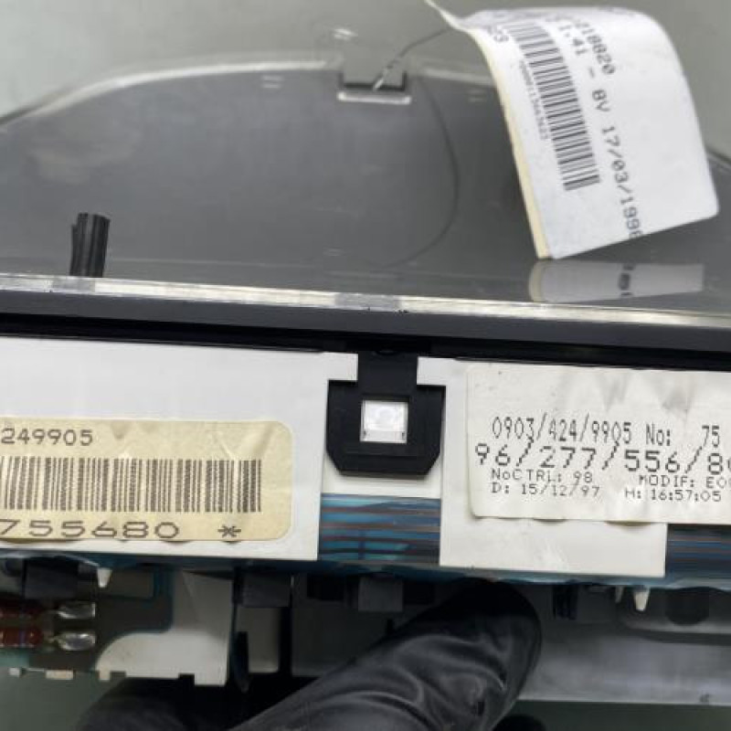 Compteur PEUGEOT 106 Photo n°5