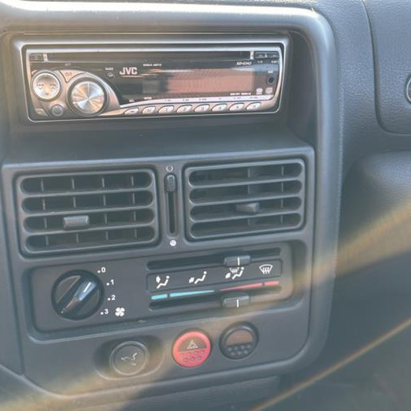 Compteur PEUGEOT 106 Photo n°19