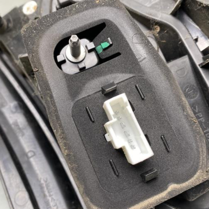 Feu arriere principal droit (feux) CITROEN C3 2 Photo n°2