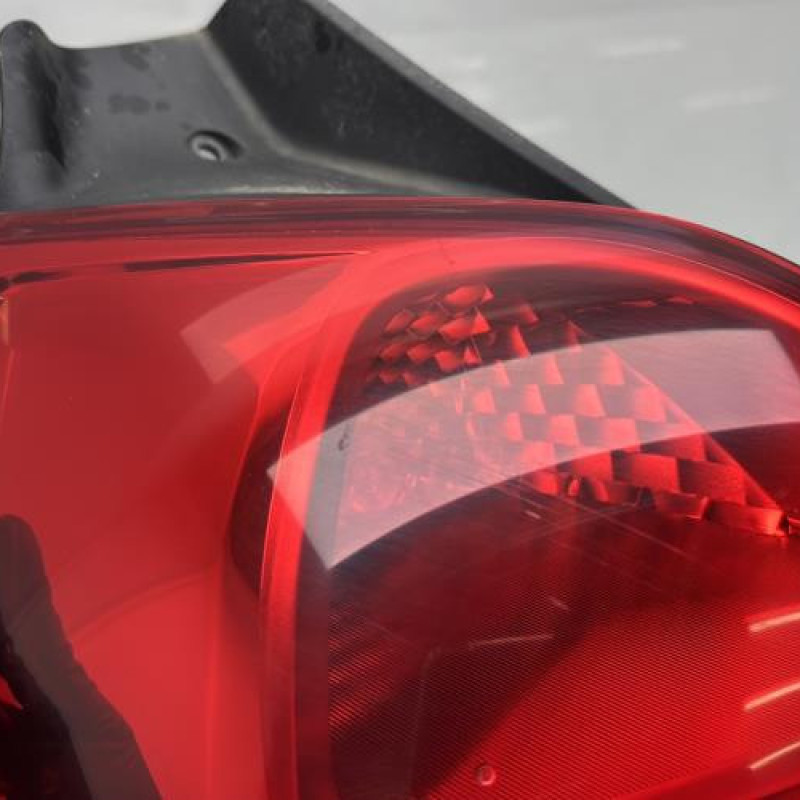 Feu arriere principal gauche (feux) RENAULT CLIO 3 Photo n°4