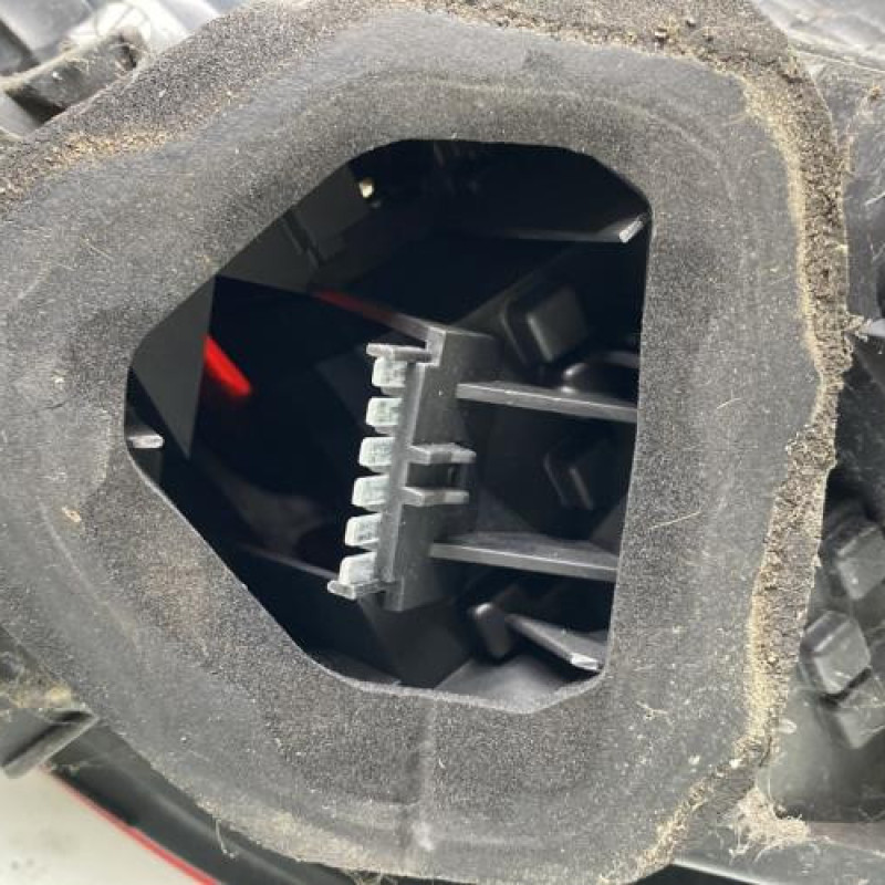 Feu arriere principal gauche (feux) OPEL CORSA D Photo n°3