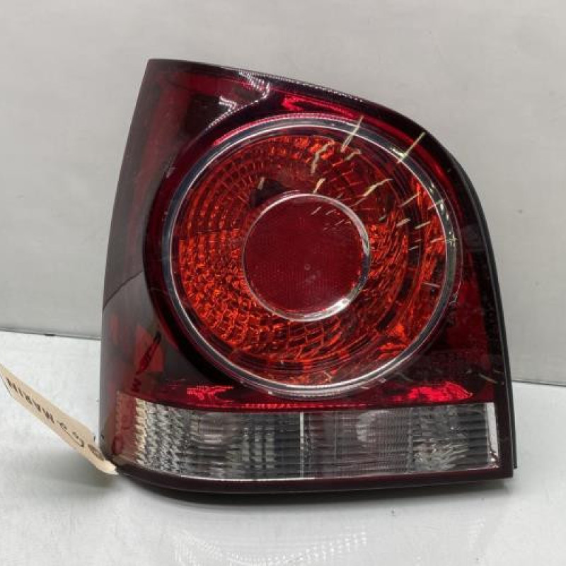 Feu arriere principal gauche (feux) VOLKSWAGEN POLO 4 Photo n°1