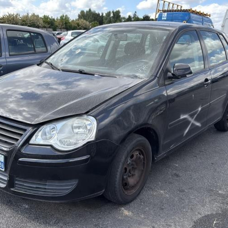 Feu arriere principal gauche (feux) VOLKSWAGEN POLO 4 Photo n°4