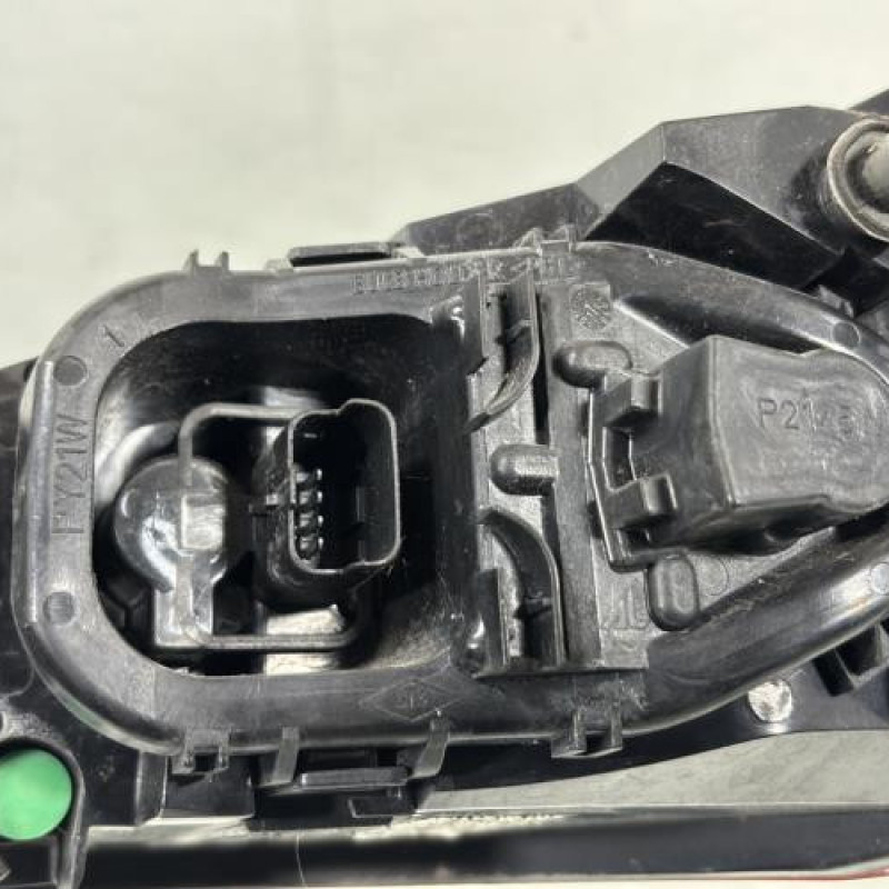 Feu arriere principal gauche (feux) RENAULT CLIO 4 Photo n°4