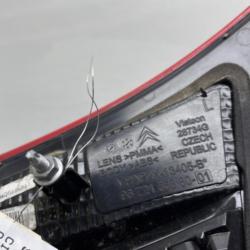 Feu arriere secondaire gauche (feux) CITROEN C4 2 Photo n°3