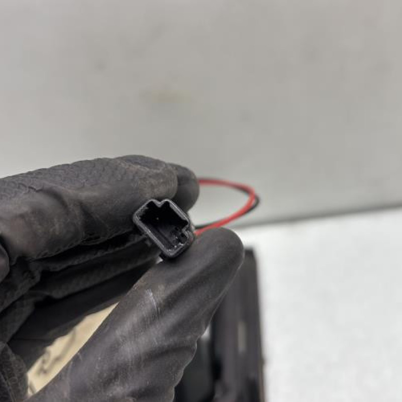 Feu arriere secondaire gauche (feux) RENAULT CLIO 4 Photo n°4