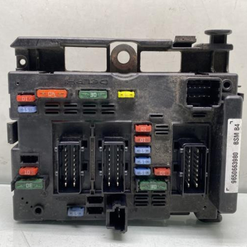 Boitier servitude moteur (BSM) PEUGEOT 206+ Photo n°1