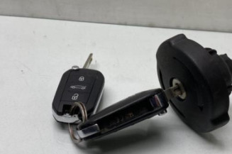 Bouchon de carburant PEUGEOT 308 2 Photo n°1